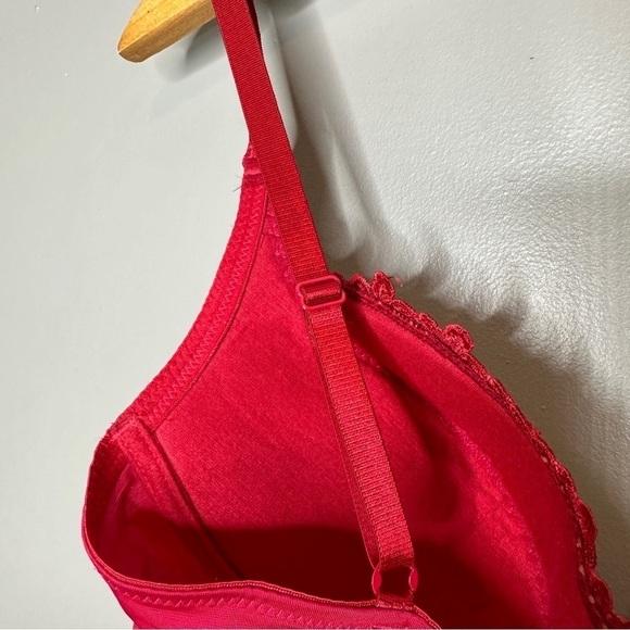 Vintage Rene Role red floral lace bra - Picture 9 of 10